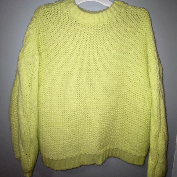 Aerie Chunky Cable Knit Sweater 🍐 - Picture 3 of 8